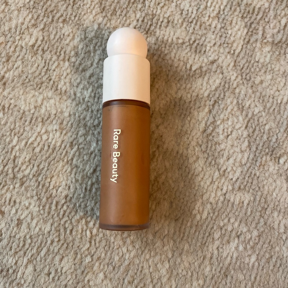 Rare beauty liquid touch weightless foundation